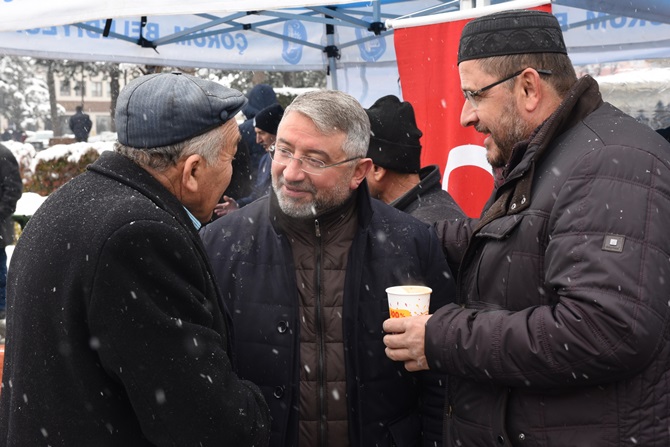 Belediyeden Sıcak Çorba İkramı