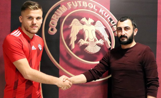 Volkan Akyıldız İmzayı Attı