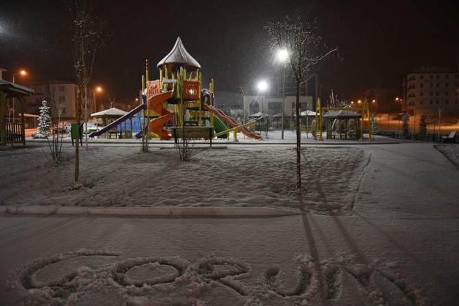 Çorum’da Yılın İlk Kar Yağışı