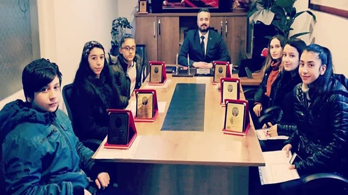 Bolu Çorumlular Derneği Öğrencileri Unutmadı