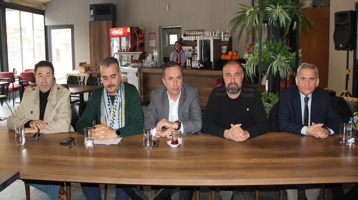 Ahlatcı, “Havaalanı Çorum’a Yapılacak”