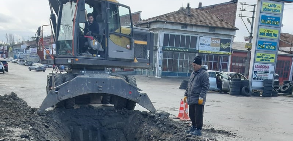 Aşağı Sanayi’de Altyapı Çalışmaları Sürüyor