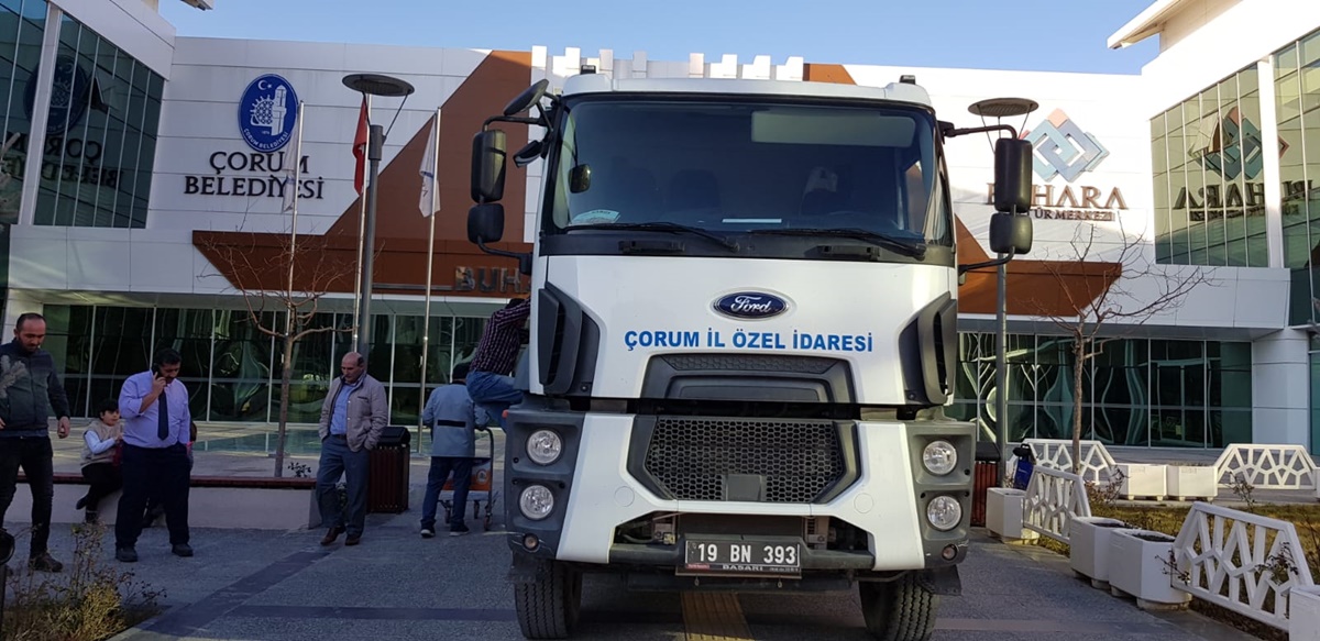 İdlib’e Yardım Kamyonu Yola Çıktı