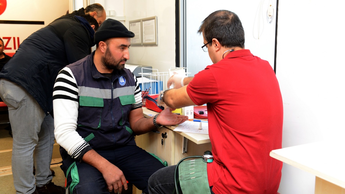 Belediye Çalışanlarından Örnek Davranış