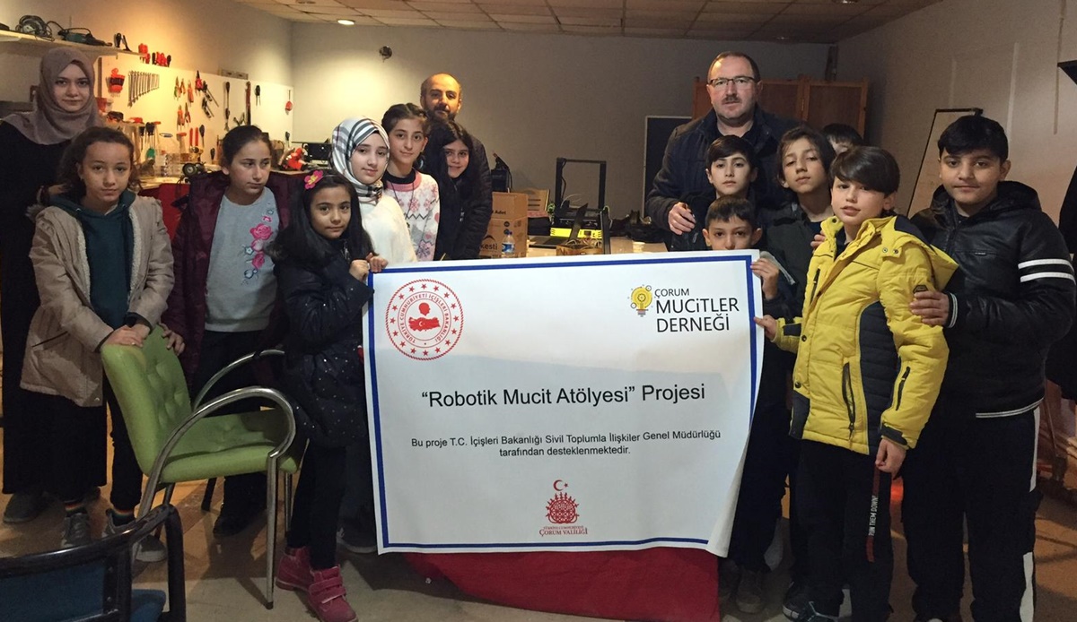 Bayrak, Çorum’un Mucitlerini Ziyaret Etti