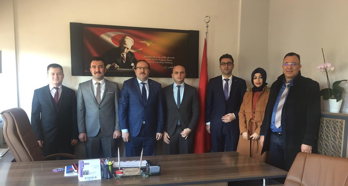 Bayrak, Çocuk Evlerini Ziyaret Etti