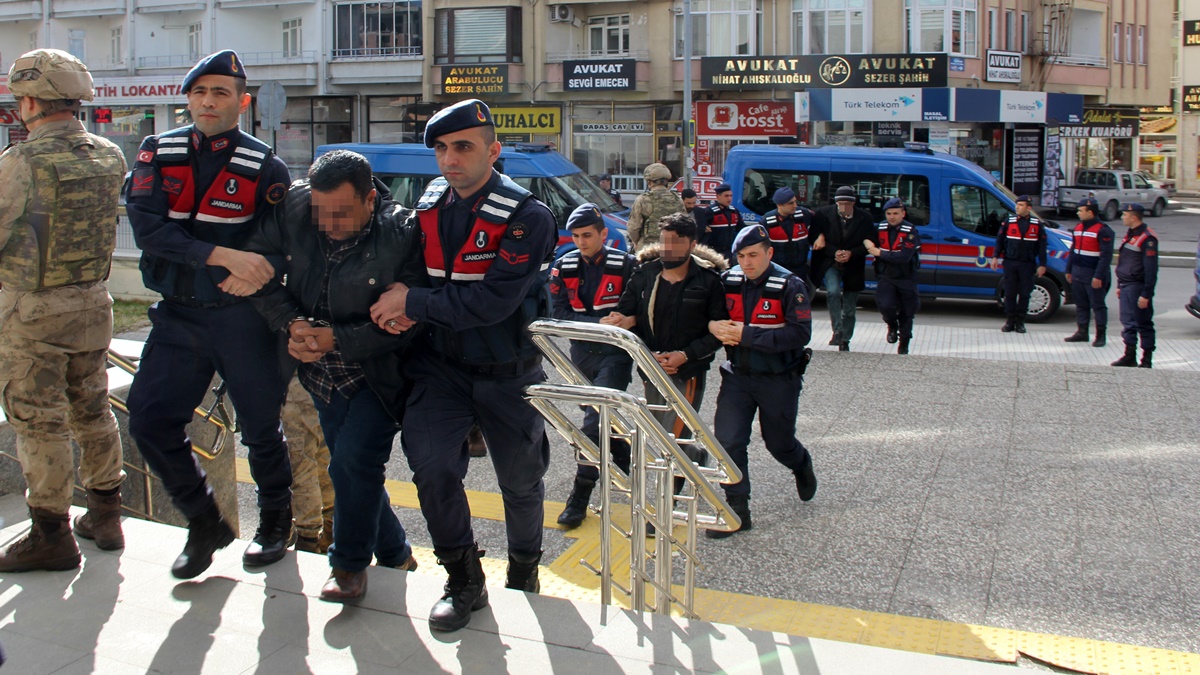 Çorum’da DEAŞ’lılar Adliyeye Sevk Edildi