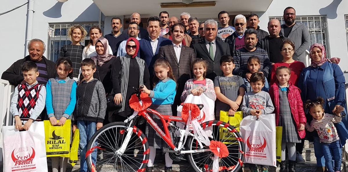 Kitap Okuyan Öğrencilere Ödül