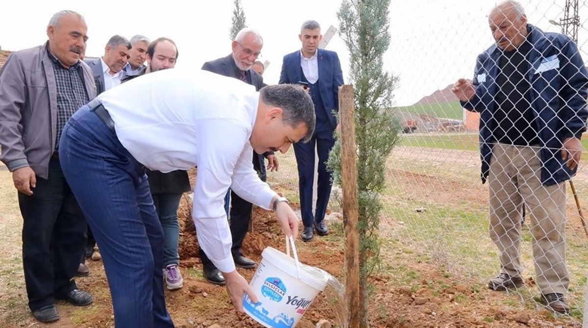 Vali Çiftçi, Köylerde İncelemelerde Bulundu
