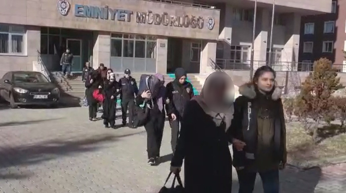 FETÖ’nün Kadın Yapılanmasına Operasyon