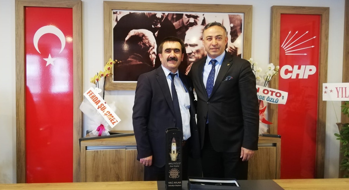 Aylar’dan, Tahtasız’a Kutlama Ziyareti