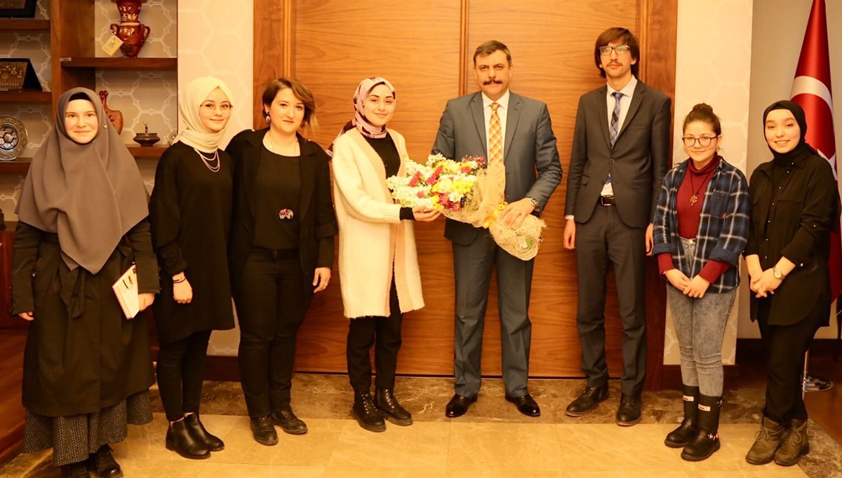 Gençlik Merkezi Ziyaret Etti