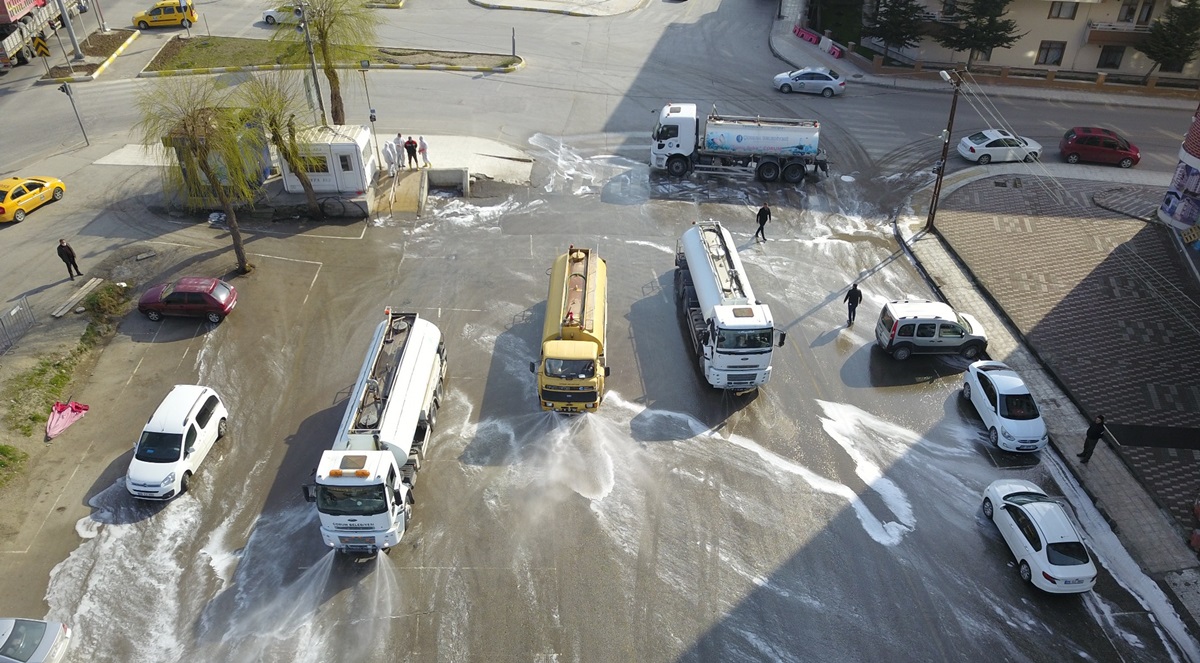 Pazartesi Pazarı Yıkandı