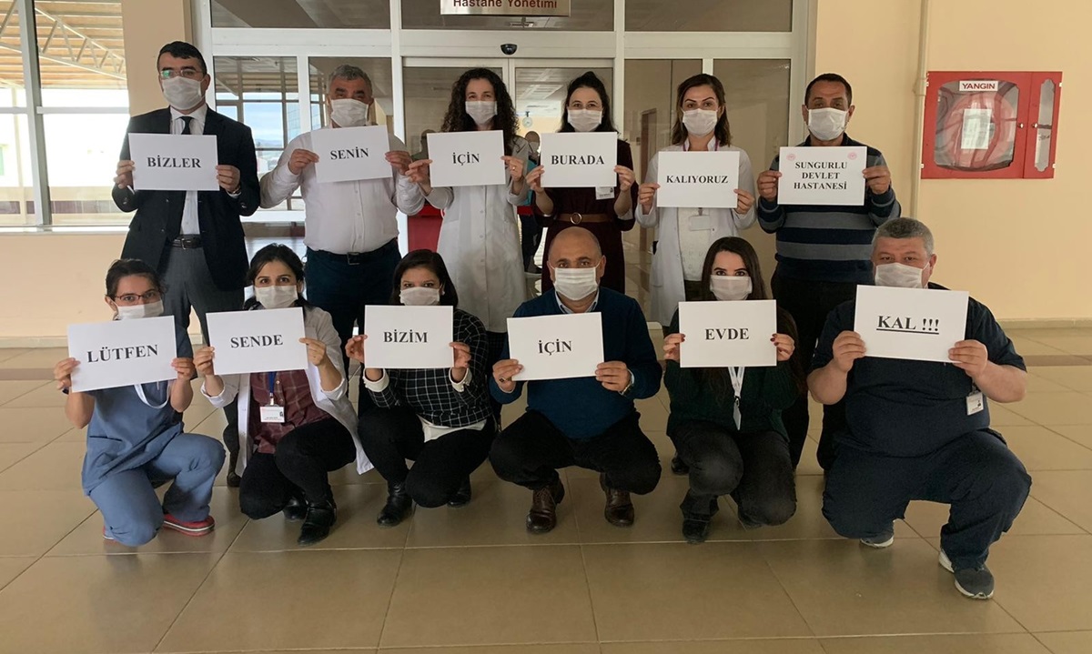 Sağlıkçılardan, “Evde Kalın” Mesajı