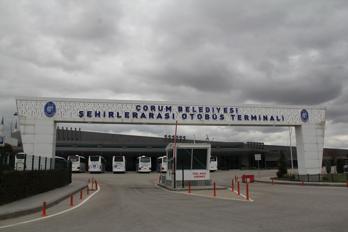 Terminal Sessizliğe Gömüldü