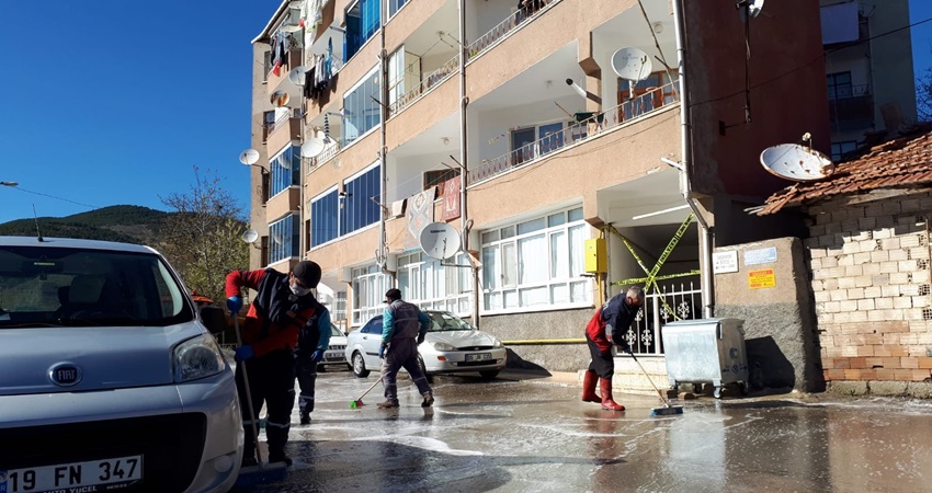 Karantinadaki Apartman Baştan Aşağı Yıkandı