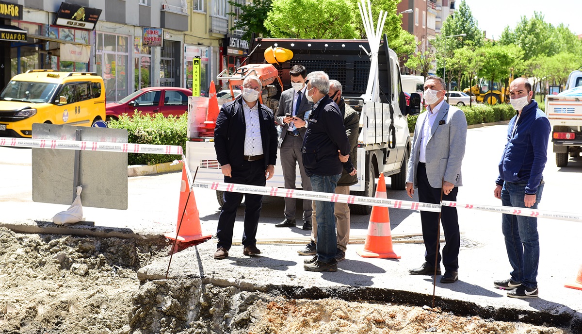 Belediye, Bayramda Aşkla Çalışıyor