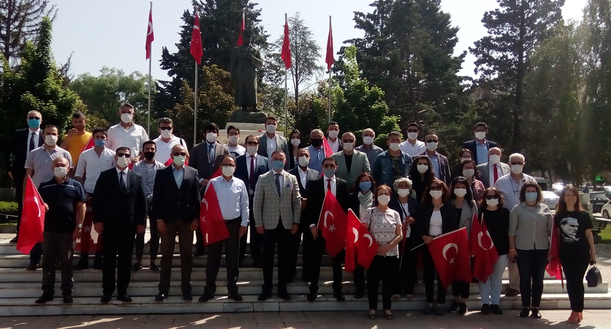 CHP’liler Ata’nın Huzurunda