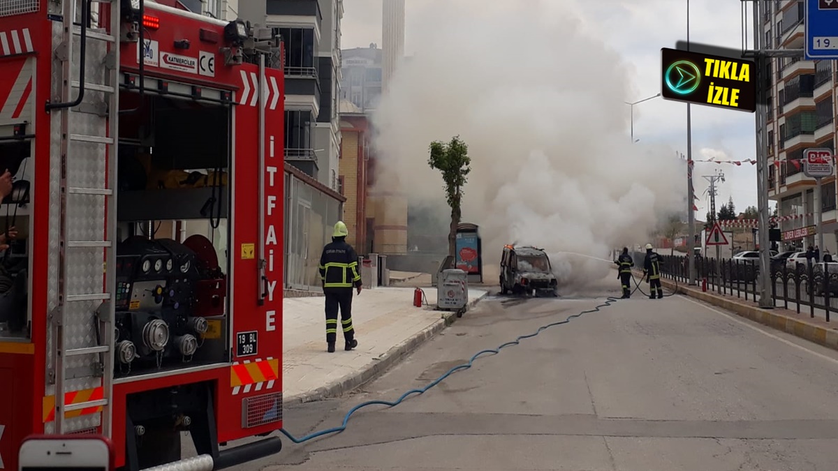 Seyir Halindeki Otomobil Yandı