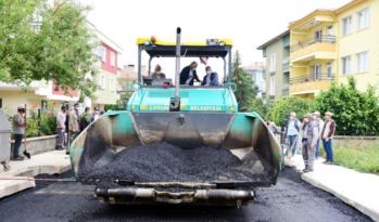 Belediye Aydınlıkevler’de Asfalt Yeniledi