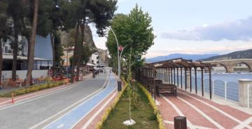 Osmancık’ta Sahil Kenarındaki Kafeler Açıldı