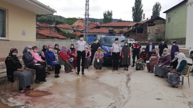 Jandarma Bilgilendirme Yaptı