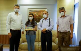 Kur’an, Bayrak, Kalem ve Para Ödülü Verildi