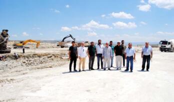 Zanaatkarlar Dur, Durak Bilmiyor