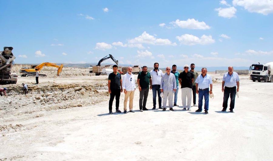 Zanaatkarlar Dur, Durak Bilmiyor