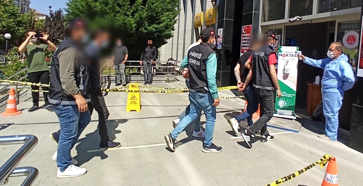 Narkotimlerden Zehir Tacirlerine Operasyon