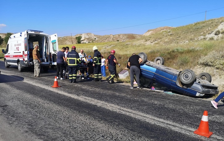 Kontrolden Çıkan Otomobil Takla Attı