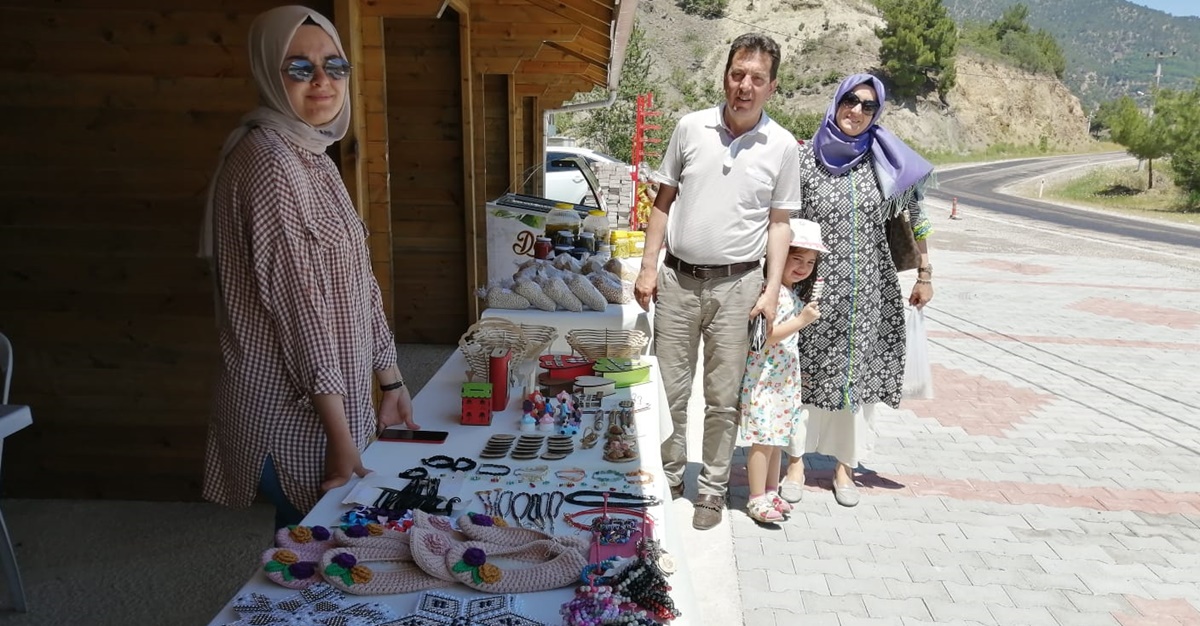 Oğuzlar’da Hanımeli Pazarı Açıldı