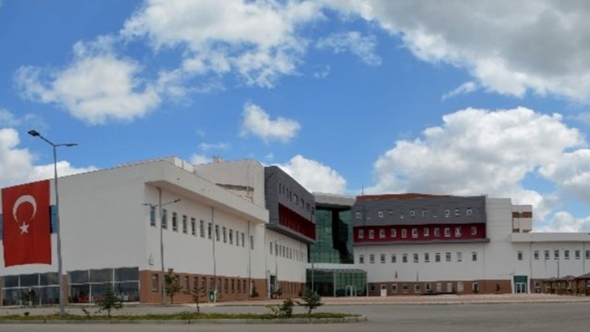 Öğrenci Kabulüne Başladı