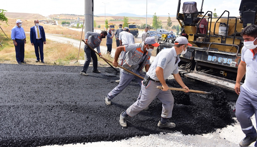 Belediye, Güzelyurt’u Asfalt ile Buluşturdu
