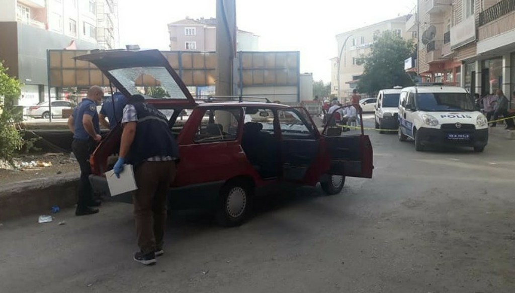 Sungurlu’da Otomobil Kurşunlandı: 1 Yaralı