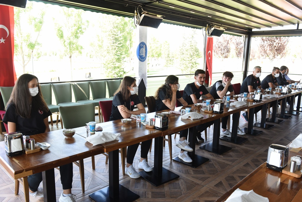 Paralimpik Sporculara Tam Destek
