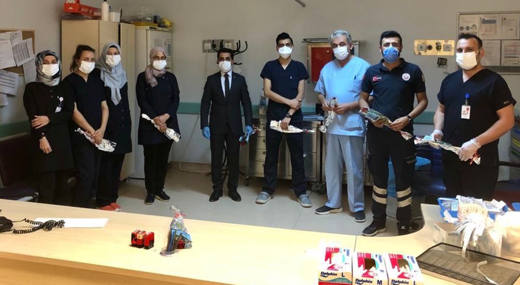 Ülkü Ocakları’ndan Sağlık Çalışanlarına Teşekkür