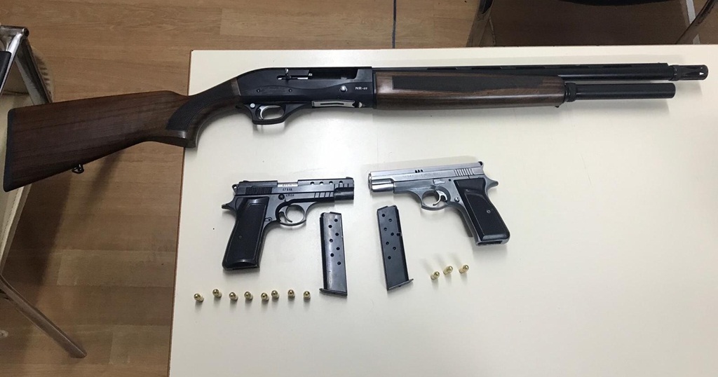 Araçta Silah Ele Geçirildi