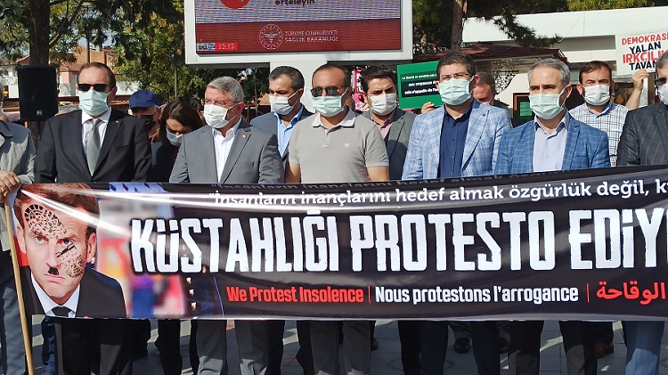 Çorum’dan Macron’a Tepki Verdiler