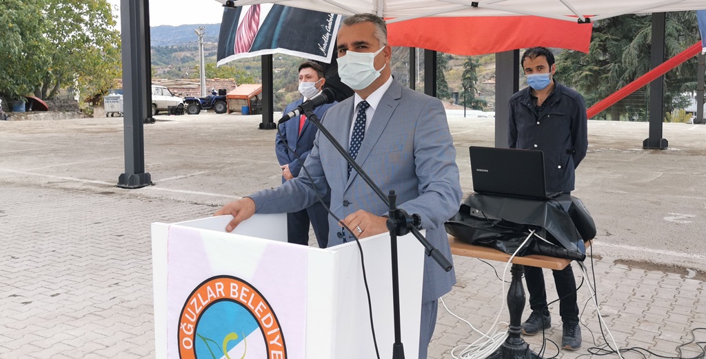 ‘Adı Macron, Beyni Mikron’