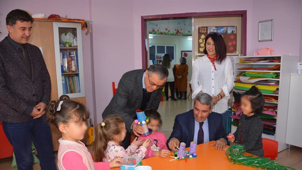 Sarı, 467 Okulu Ziyaret Etti