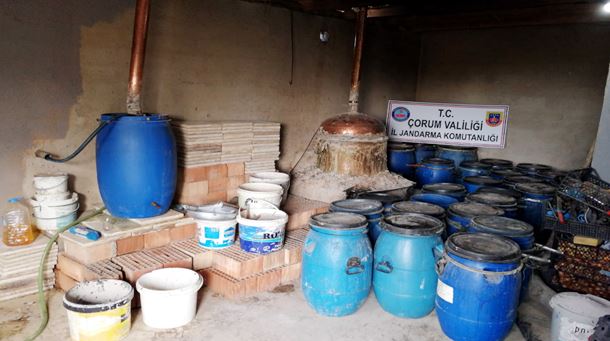 Çorum’da Kaçak İçki Ele Geçirildi