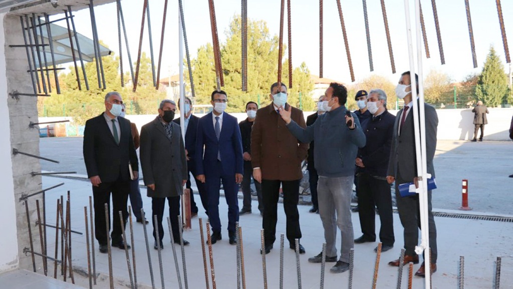 Vali Çiftçi, Osmancık’ta Okulları Gezdi