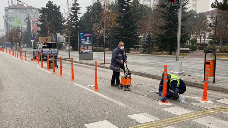 Gazi Caddesi’ne Bisiklet Yolu