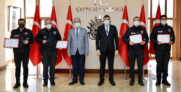 Fedakar Polislere Başarı Belgesi