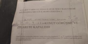 Korona Virüs Görülen Apartmana Bu Not Asıldı