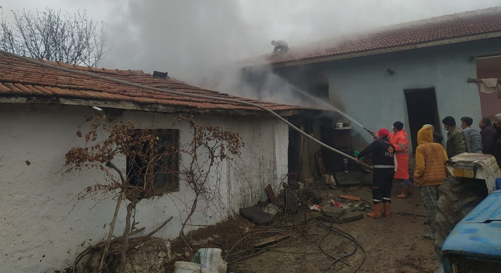 Ahırda Yangın Çıktı