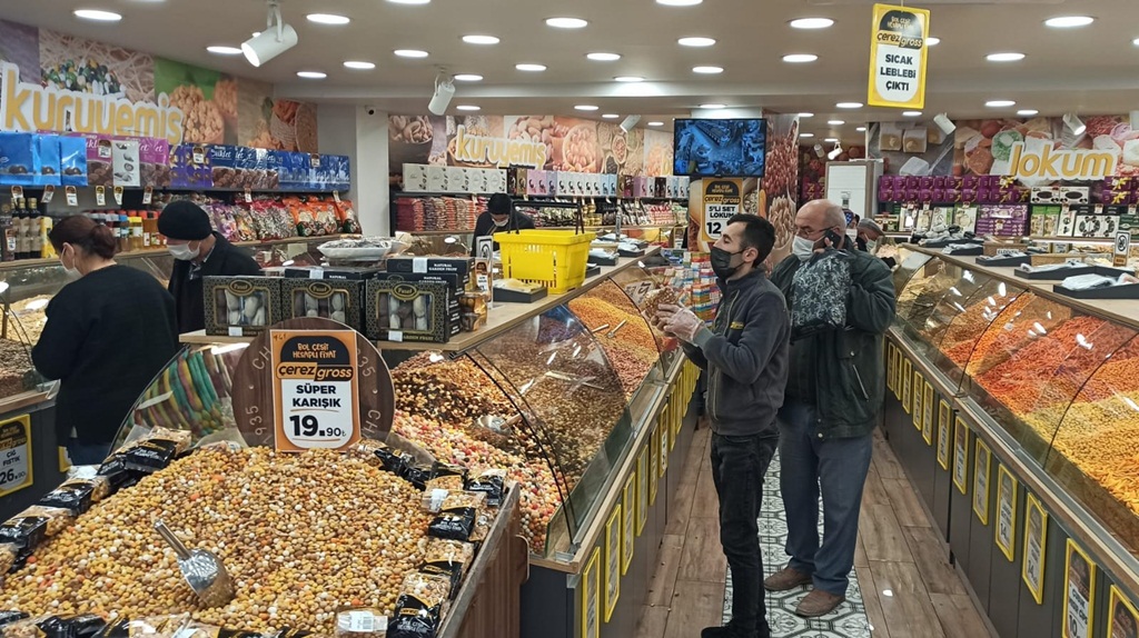 Çekirdek Çitlemeye Devam Ediyoruz