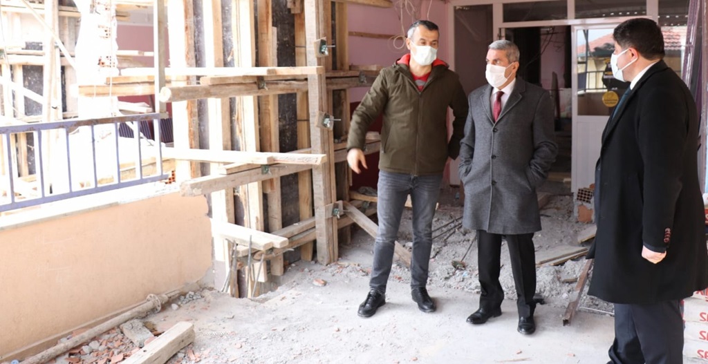 Sarı, Deprem Güçlendirme Çalışmalarını İnceledi