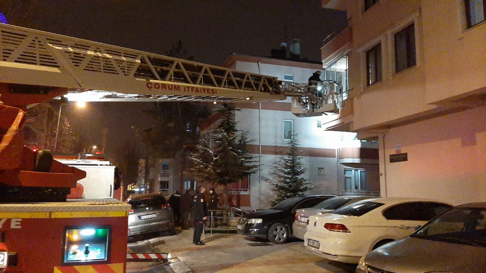 Namaz Kıldığı Odada Mahsur Kaldı